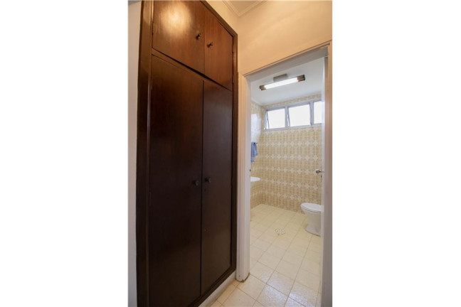 Imagem Casa com 4 Quartos à Venda, 421 m² em Vila Rosália - Guarulhos Imagem Casa com 4 Quartos à Venda, 421 m² em Vila Rosália - Guarulhos