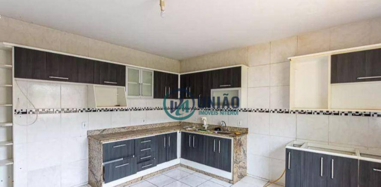 Casa com 4 Quartos à Venda, 600 m² em São Francisco - Niterói