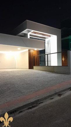 Imagem Casa com 3 Quartos à Venda, em Pedra Branca - Palhoça Imagem Casa com 3 Quartos à Venda, em Pedra Branca - Palhoça