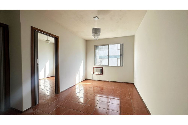 Imagem Imóvel com 1 Quarto à Venda,  em Teresópolis - Porto Alegre