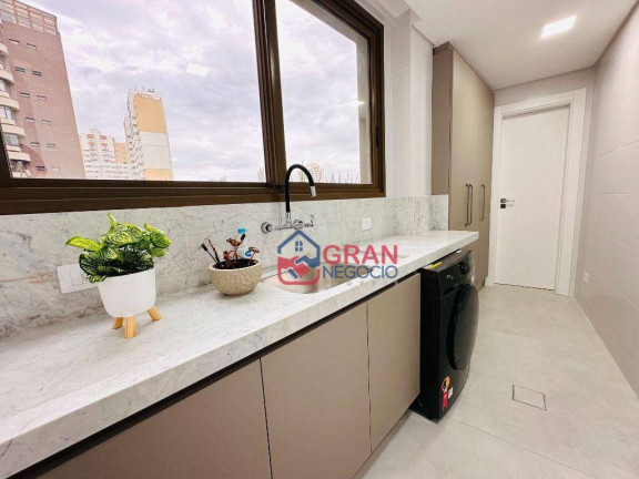 Imagem Apartamento com 3 Quartos à Venda, 244 m² em água Verde - Curitiba Imagem Apartamento com 3 Quartos à Venda, 244 m² em água Verde - Curitiba