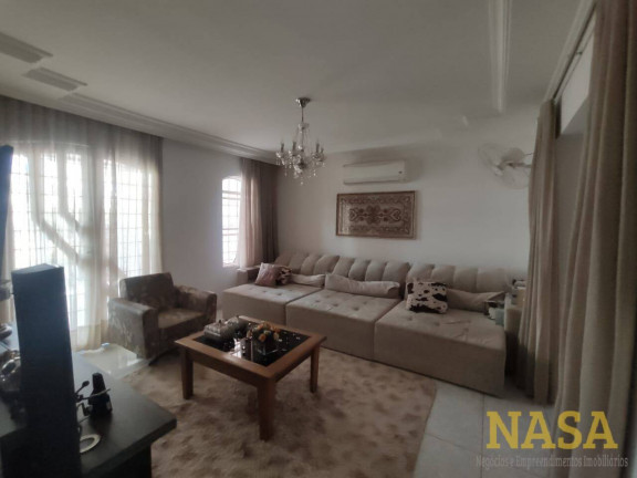Imagem Casa com 5 Quartos à Venda, 405 m² em Cidade Alta - Cuiabá Imagem Casa com 5 Quartos à Venda, 405 m² em Cidade Alta - Cuiabá