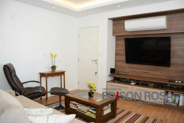 Imagem Apartamento com 2 Quartos à Venda, 68 m² em Coqueiros - Florianópolis