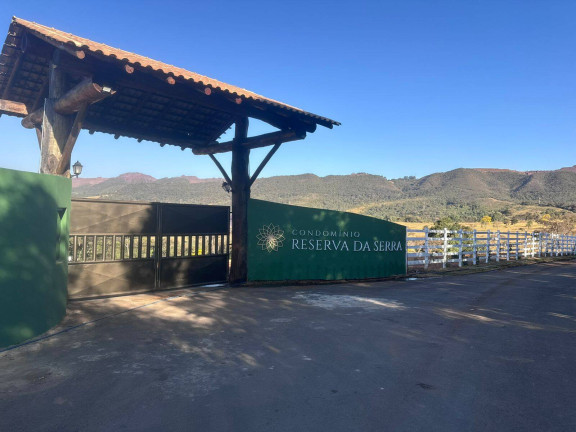 Terreno à Venda, 1.000 m² em Mateus Leme