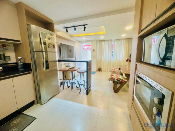 Imagem Sobrado com 2 Quartos à Venda, 71 m² em Tabuleiro - Camboriú Imagem Sobrado com 2 Quartos à Venda, 71 m² em Tabuleiro - Camboriú