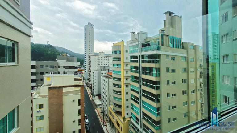 Imagem Apartamento com 3 Quartos à Venda, 130 m² em Centro - Balneário Camboriú Imagem Apartamento com 3 Quartos à Venda, 130 m² em Centro - Balneário Camboriú
