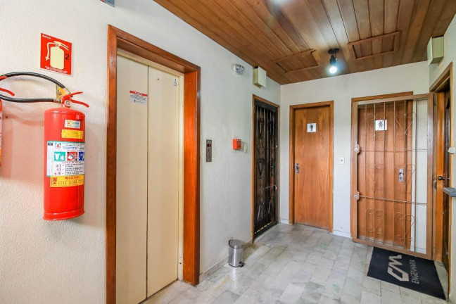 Imagem Sala Comercial à Venda, 219 m² em Petrópolis - Porto Alegre Imagem Sala Comercial à Venda, 219 m² em Petrópolis - Porto Alegre