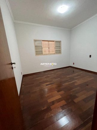 Imagem Casa com 3 Quartos à Venda, 180 m² em Prolongamento Jardim ângela Rosa - Franca Imagem Casa com 3 Quartos à Venda, 180 m² em Prolongamento Jardim ângela Rosa - Franca
