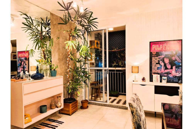 Imagem Apartamento com 3 Quartos à Venda, 64 m² em Cristal - Porto Alegre Imagem Apartamento com 3 Quartos à Venda, 64 m² em Cristal - Porto Alegre