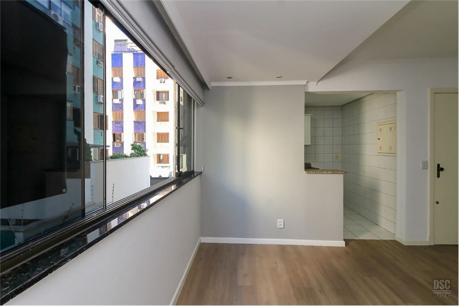 Imagem Imóvel com 1 Quarto à Venda,  em Petrópolis - Porto Alegre