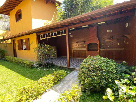 Imagem Casa com 5 Quartos à Venda, 250 m² em Iucas - Teresópolis Imagem Casa com 5 Quartos à Venda, 250 m² em Iucas - Teresópolis