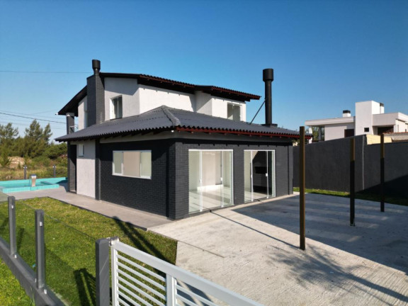 Imagem Casa com 3 Quartos à Venda, 166 m² em Zona Norte - Capao Da Canoa