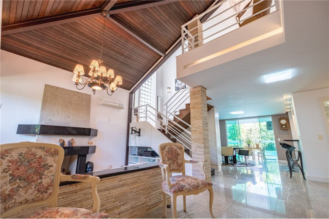 Imagem Casa com 4 Quartos à Venda, em Jurerê Internacional - Florianópolis Imagem Casa com 4 Quartos à Venda, em Jurerê Internacional - Florianópolis