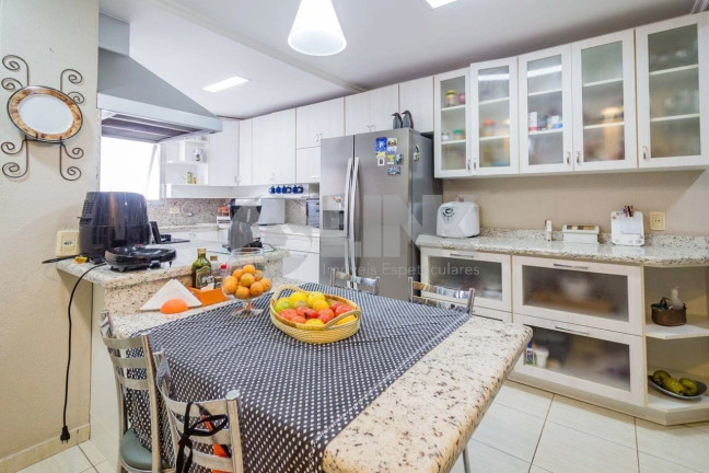 Imagem Imóvel com 2 Quartos à Venda, 250 m² em Mont Serrat - Porto Alegre