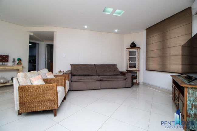Imagem Apartamento com 3 Quartos à Venda, 175 m² em Centro - Balneário Camboriú Imagem Apartamento com 3 Quartos à Venda, 175 m² em Centro - Balneário Camboriú