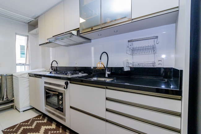 Imagem Imóvel com 4 Quartos à Venda, 112 m² em Centro - Balneário Camboriú Imagem Imóvel com 4 Quartos à Venda, 112 m² em Centro - Balneário Camboriú
