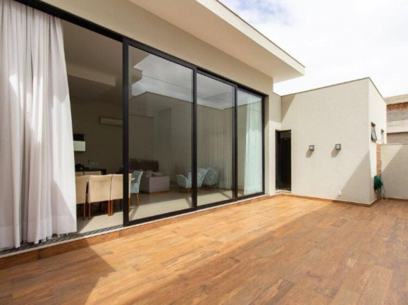 Imagem Casa com 3 Quartos à Venda, 204 m² em Swiss Park - Campinas Imagem Casa com 3 Quartos à Venda, 204 m² em Swiss Park - Campinas