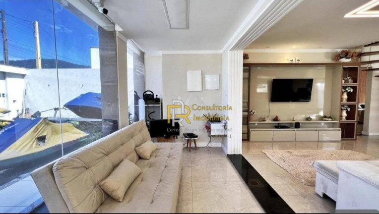 Imagem Casa com 4 Quartos à Venda, 500 m² em Balneário Flórida - Praia Grande Imagem Casa com 4 Quartos à Venda, 500 m² em Balneário Flórida - Praia Grande