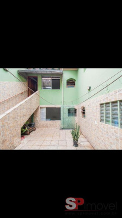 Casa com 4 Quartos à Venda, 2.400 m² em Cambuci - São Paulo