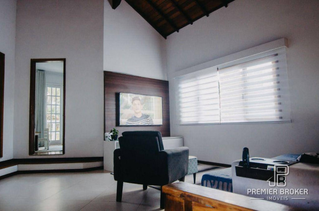 Imagem Casa com 3 Quartos à Venda, 390 m² em Várzea - Teresópolis Imagem Casa com 3 Quartos à Venda, 390 m² em Várzea - Teresópolis