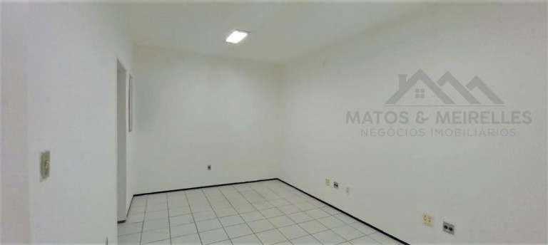 Imagem Imóvel Comercial à Venda, 490 m² em Jereissati I - Maracanaú Imagem Imóvel Comercial à Venda, 490 m² em Jereissati I - Maracanaú