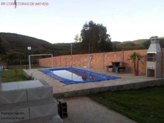 Imagem Imóvel com 2 Quartos à Venda, 120 m² em Centro - Andradas Imagem Imóvel com 2 Quartos à Venda, 120 m² em Centro - Andradas