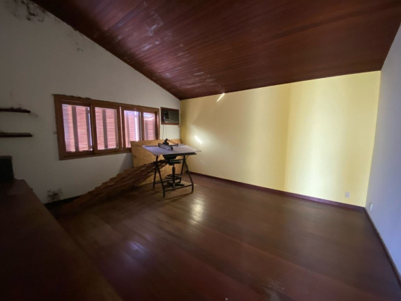 Imagem Casa com 4 Quartos à Venda, 315 m² em Tristeza - Porto Alegre Imagem Casa com 4 Quartos à Venda, 315 m² em Tristeza - Porto Alegre