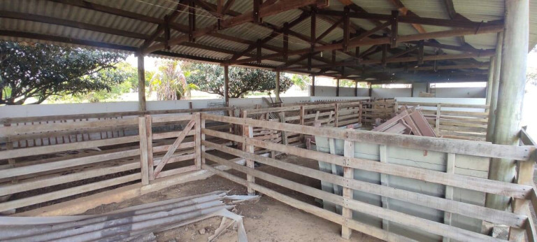 Imagem Chácara com 4 Quartos à Venda, 556 m² em Zona Rural - Salto De Pirapora Imagem Chácara com 4 Quartos à Venda, 556 m² em Zona Rural - Salto De Pirapora