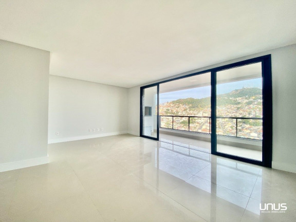 Imagem Apartamento com 3 Quartos à Venda, 265 m² em Agronômica - Florianópolis