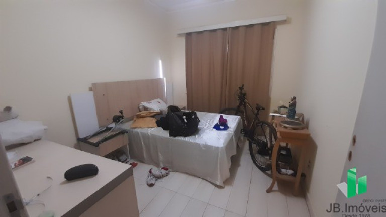 Imagem Casa com 4 Quartos à Venda, 202 m² em Santo Inácio - Montes Claros
