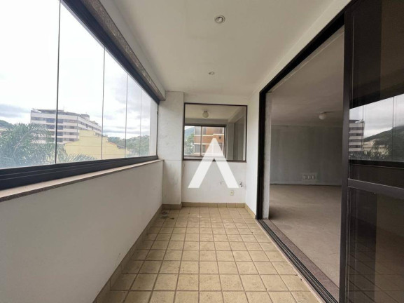 Imagem Apartamento com 5 Quartos à Venda, 256 m² em Agriões - Teresópolis