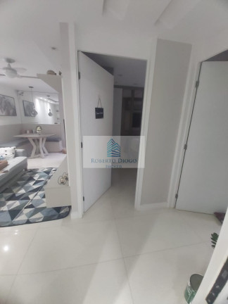 Imagem Imóvel com 2 Quartos à Venda, 65 m² em Camorim - Rio De Janeiro Imagem Imóvel com 2 Quartos à Venda, 65 m² em Camorim - Rio De Janeiro