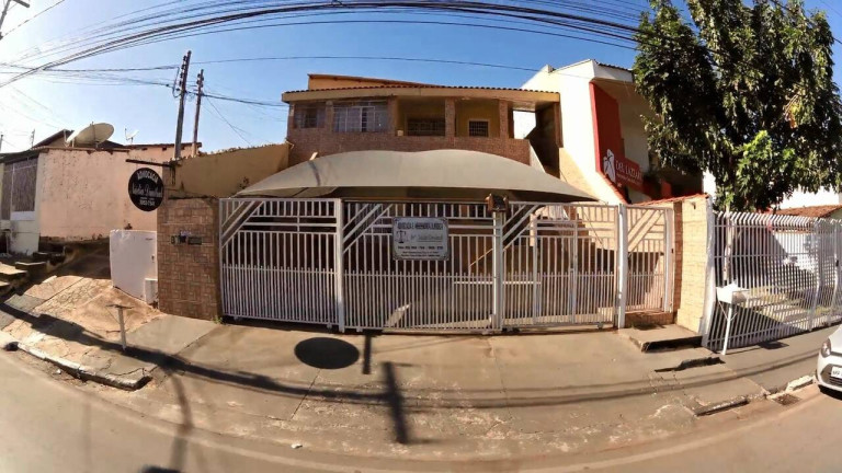 Sobrado com 1 Quarto à Venda, 485 m² em Centro-sul - Cuiabá