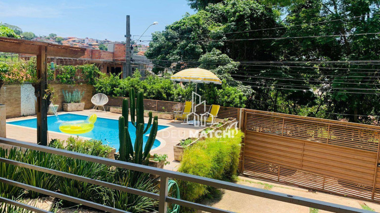 Imagem Casa com 3 Quartos à Venda, 174 m² em Retiro Das Fontes - Atibaia Imagem Casa com 3 Quartos à Venda, 174 m² em Retiro Das Fontes - Atibaia