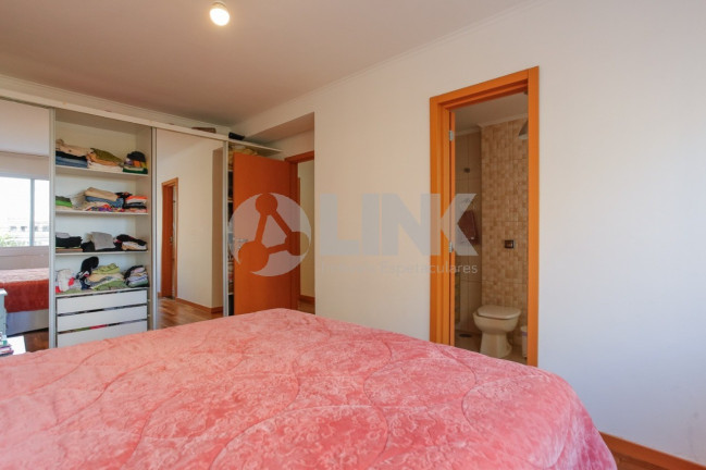 Imagem Apartamento com 3 Quartos à Venda, 133 m² em Independência - Porto Alegre Imagem Apartamento com 3 Quartos à Venda, 133 m² em Independência - Porto Alegre