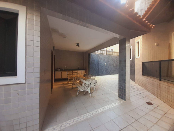 Casa com 4 Quartos à Venda, 266 m² em Gonzaga - Santos