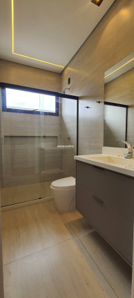 Imagem Imóvel com 4 Quartos à Venda, 250 m² Imagem Imóvel com 4 Quartos à Venda, 250 m²