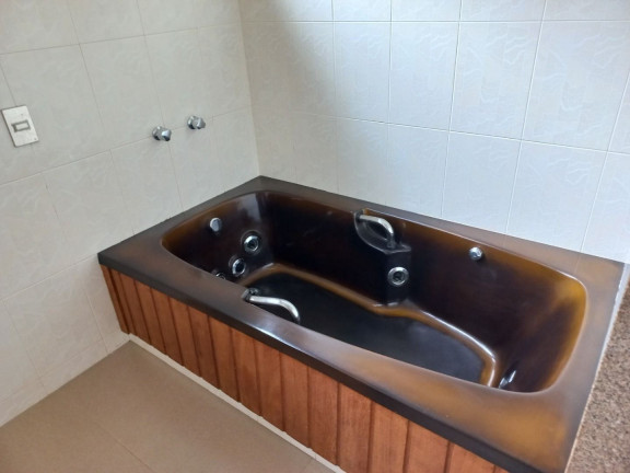 Imagem Casa com 4 Quartos à Venda, 326 m² em Araras - Teresópolis