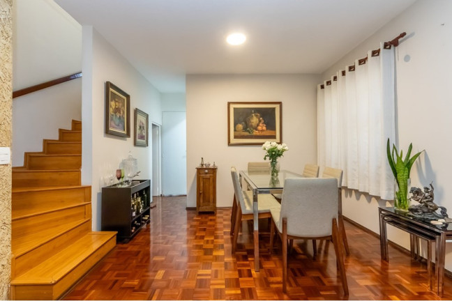 Imagem Sobrado com 3 Quartos à Venda, 198 m² em Conjunto Residencial Vista Verde - São Paulo Imagem Sobrado com 3 Quartos à Venda, 198 m² em Conjunto Residencial Vista Verde - São Paulo