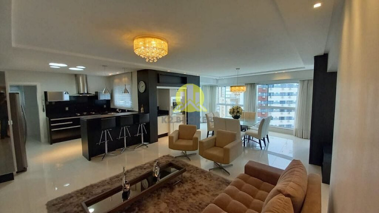 Imagem Apartamento com 3 Quartos à Venda, 155 m² em Centro - Balneário Camboriú Imagem Apartamento com 3 Quartos à Venda, 155 m² em Centro - Balneário Camboriú