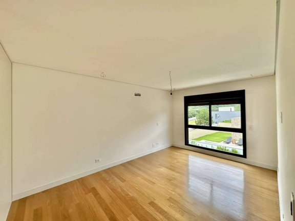 Imagem Casa com 4 Quartos à Venda, 307 m² em Granja Viana - Carapicuíba Imagem Casa com 4 Quartos à Venda, 307 m² em Granja Viana - Carapicuíba