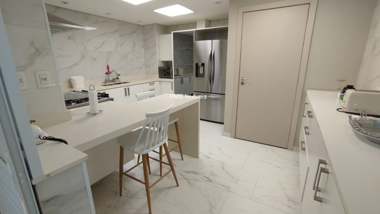 Imagem Imóvel com 4 Quartos para Alugar, 271 m² em Jardim Europa - São Paulo Imagem Imóvel com 4 Quartos para Alugar, 271 m² em Jardim Europa - São Paulo