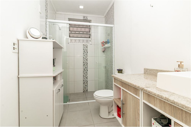 Imagem Casa com 3 Quartos à Venda, em Petrópolis - Porto Alegre Imagem Casa com 3 Quartos à Venda, em Petrópolis - Porto Alegre