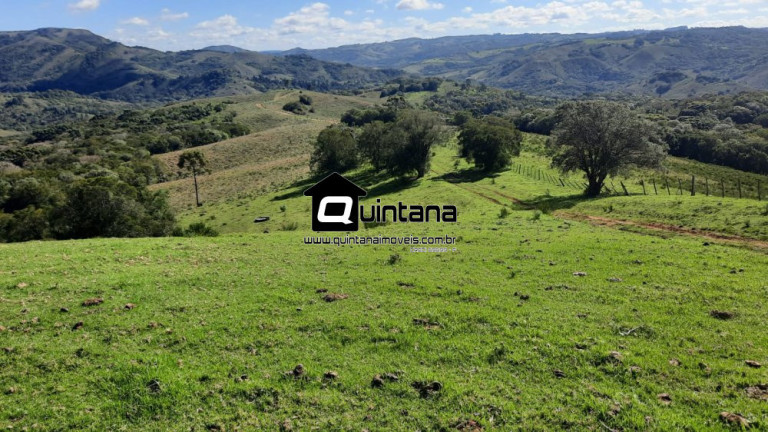 Imagem Imóvel com 2 Quartos à Venda, 8.000.000 m² em Centro - Santana Da Boa Vista