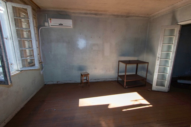 Imagem Casa com 5 Quartos à Venda, 144 m² em Independência - Porto Alegre
