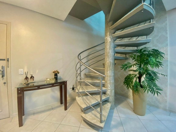 Imagem Cobertura com 3 Quartos à Venda, 297 m² em Coqueiros - Florianópolis
