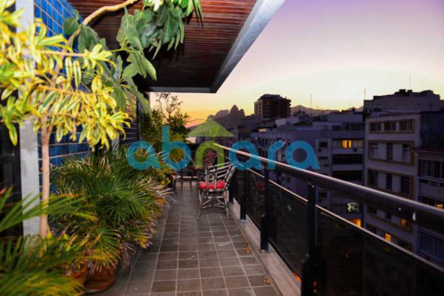 Imagem Apartamento com 4 Quartos à Venda, 198 m² em Copacabana - Rio De Janeiro Imagem Apartamento com 4 Quartos à Venda, 198 m² em Copacabana - Rio De Janeiro