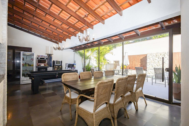 Imagem Casa com 4 Quartos à Venda, 343 m² em Ahú - Curitiba
