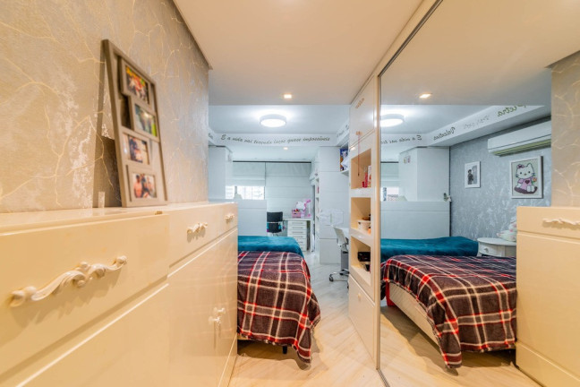 Imagem Apartamento com 4 Quartos à Venda, 266 m² em Petrópolis - Porto Alegre