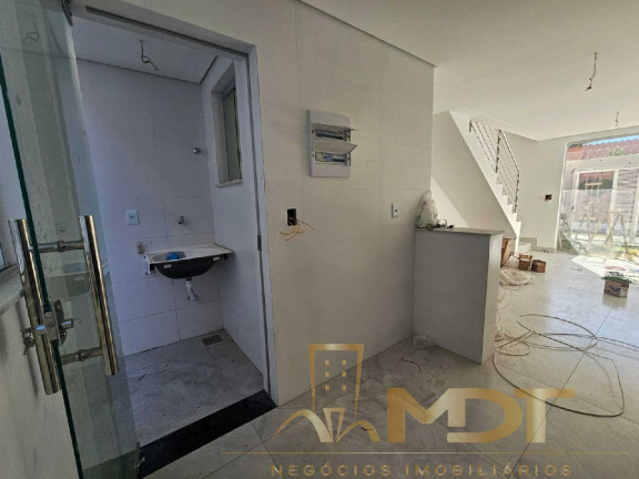 Imagem Casa com 2 Quartos à Venda, 130 m² em Planalto - Belo Horizonte